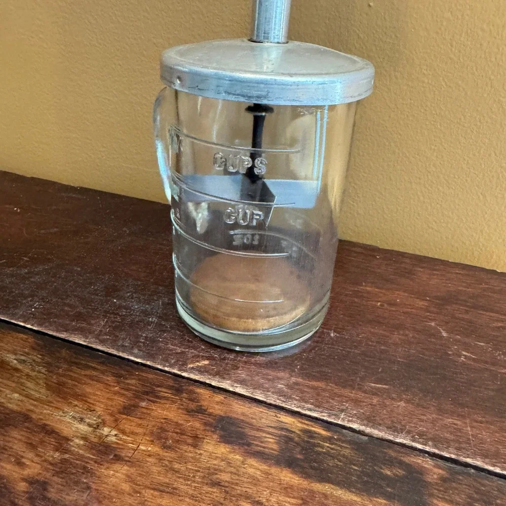 Vintage PAMCO Manual Nut Chopper & Measuring Cup Glass Metal Food‎ Chopper